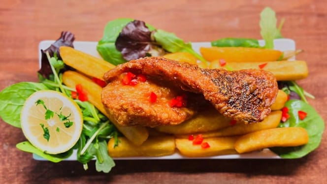 Lakehouse restaurant - 2