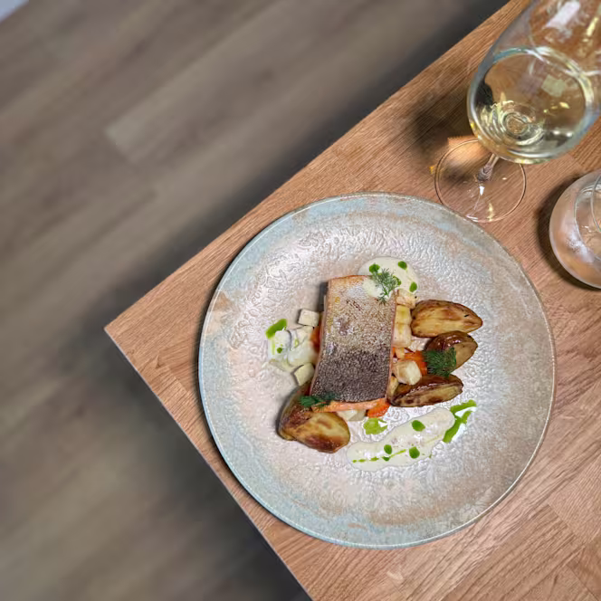 French Flair Bordeaux - 1