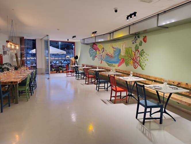 Bulas Restaurant - 4