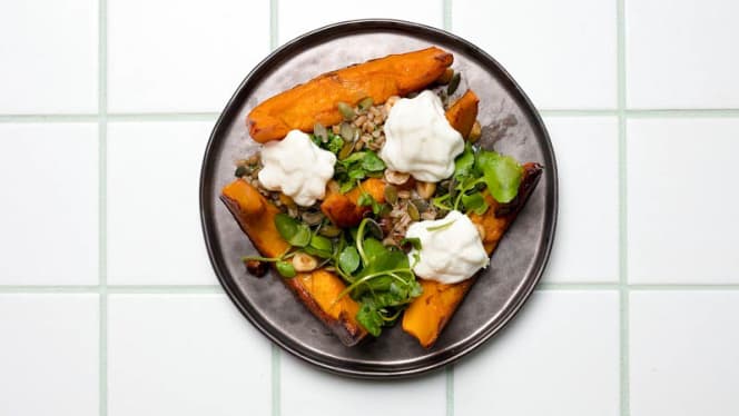 É um Restaurante - Lisbon - 7