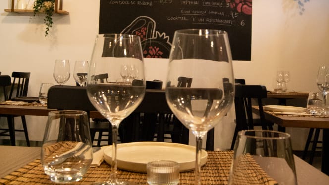 É um Restaurante - Lisbon - 8