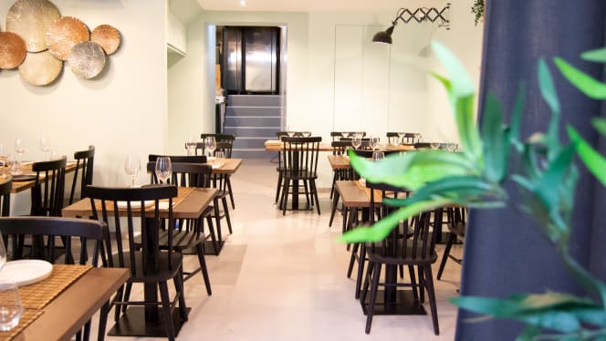 É um Restaurante - Lisbon - 0