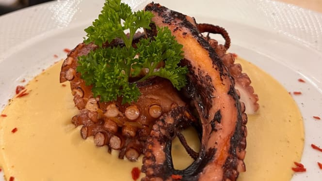 ReFood Restaurant - 2