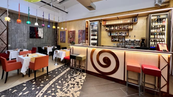 ReFood Restaurant - 0