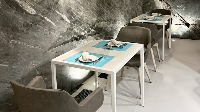 Hotel Regina - Beach & Restaurant - 3