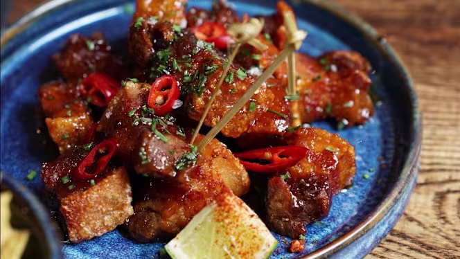 Common Bar & Kitchen - 7