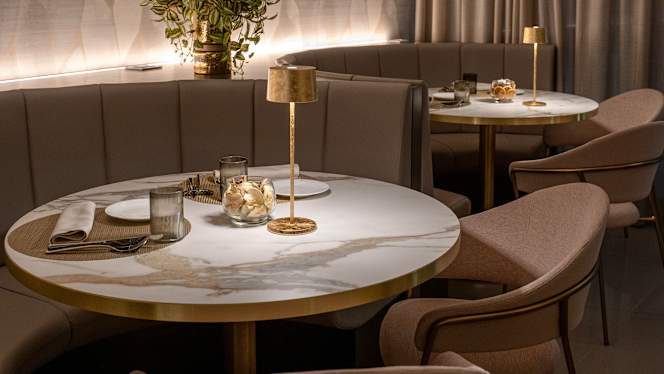 Aura Restaurant & Lounge Bar - 8