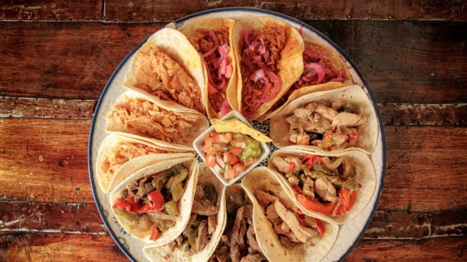 La venganza de Malinche - Jardines - 5