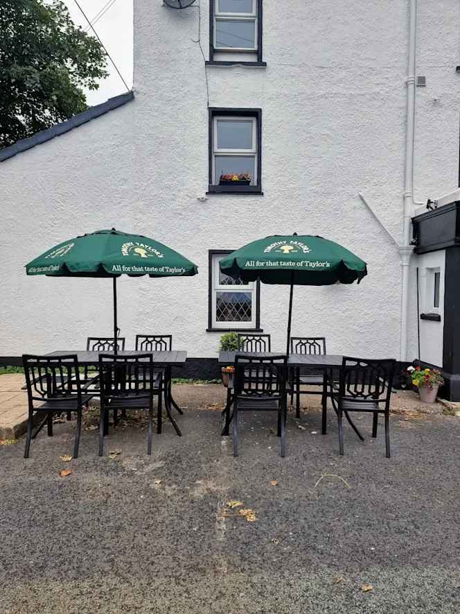 King William IV Inn (King Billy) - 2