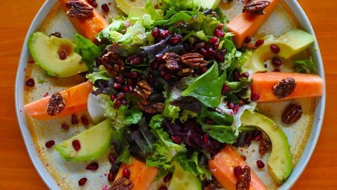 Maüi Beach Gastrolounge - 3