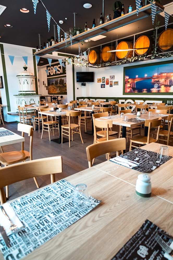 Charlie Mopps Ristopub - 1