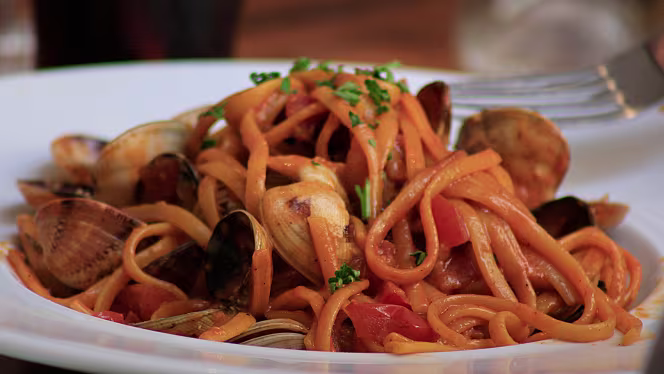 L'avant cour du vallon des Auffes - 2