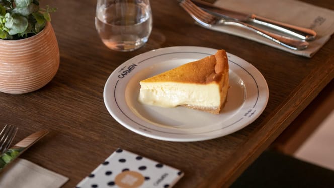 Carmen - Hotel Only You Málaga - 4