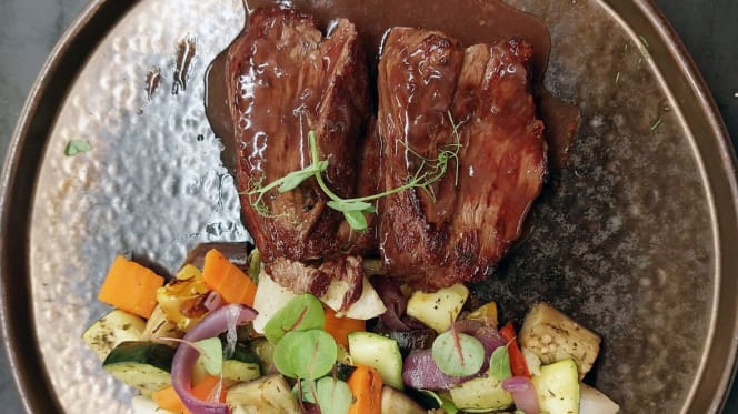 Atrium Club Events Restaurant - 6