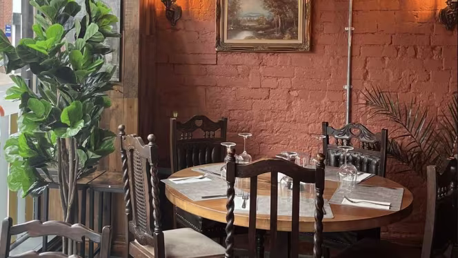 Rustiq Restaurant - 6