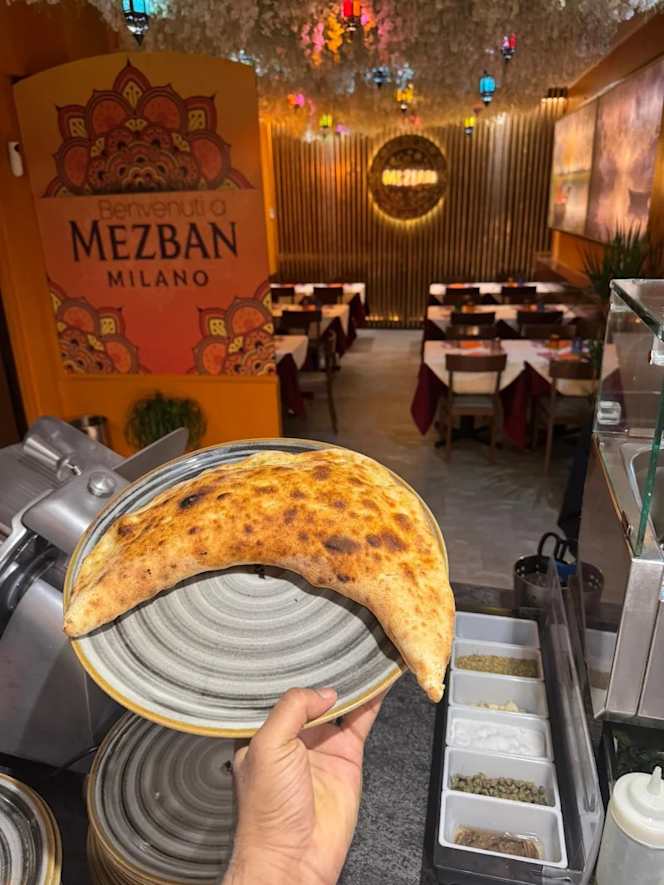 Mezban Ristorante Indiano & Pizzeria - 6