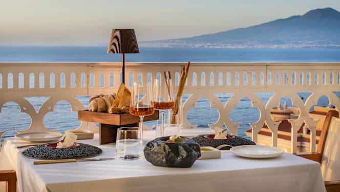 Vesuvio Panoramic Restaurant Sorrento - 2