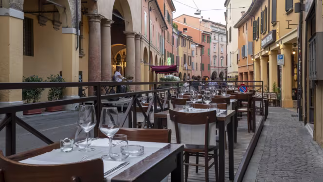 Bravo Caffè Ristorante & Live Club - 8