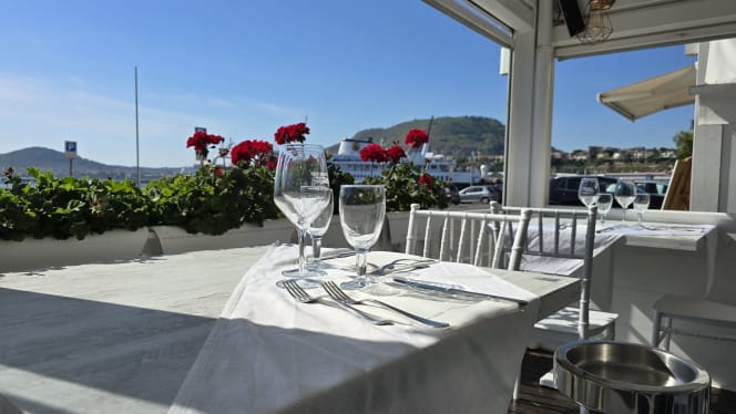 Ristorante Mustafà Al Porto Di Pozzuoli - 4