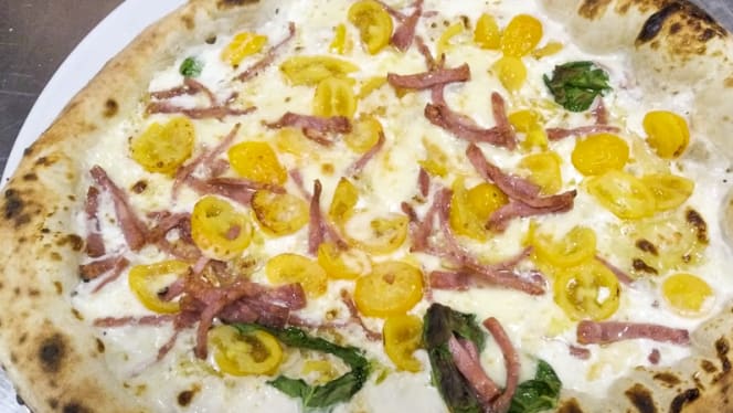 È Qui la Pizza dei Fratelli De Sivo - Napoli - 3