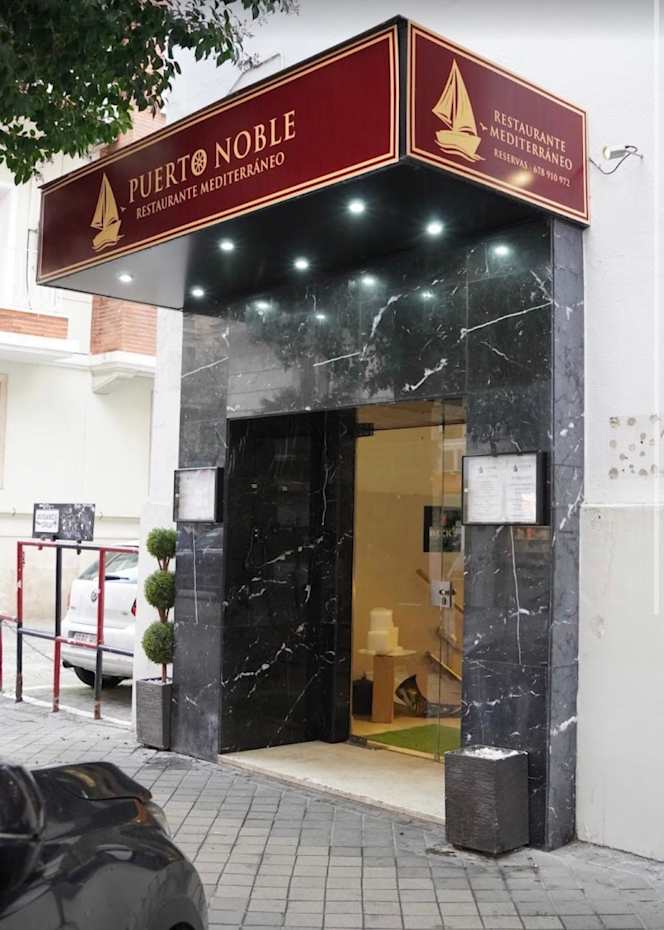 Restaurante Mediterráneo Puerto Noble - Manuel Becerra - 1