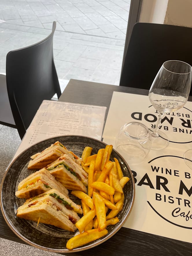 Bistrot Bar Mod Wine Bar - 5