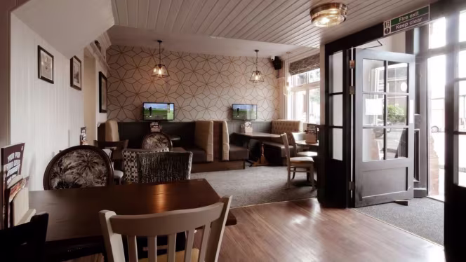 Kings Arms, Taunton - 6