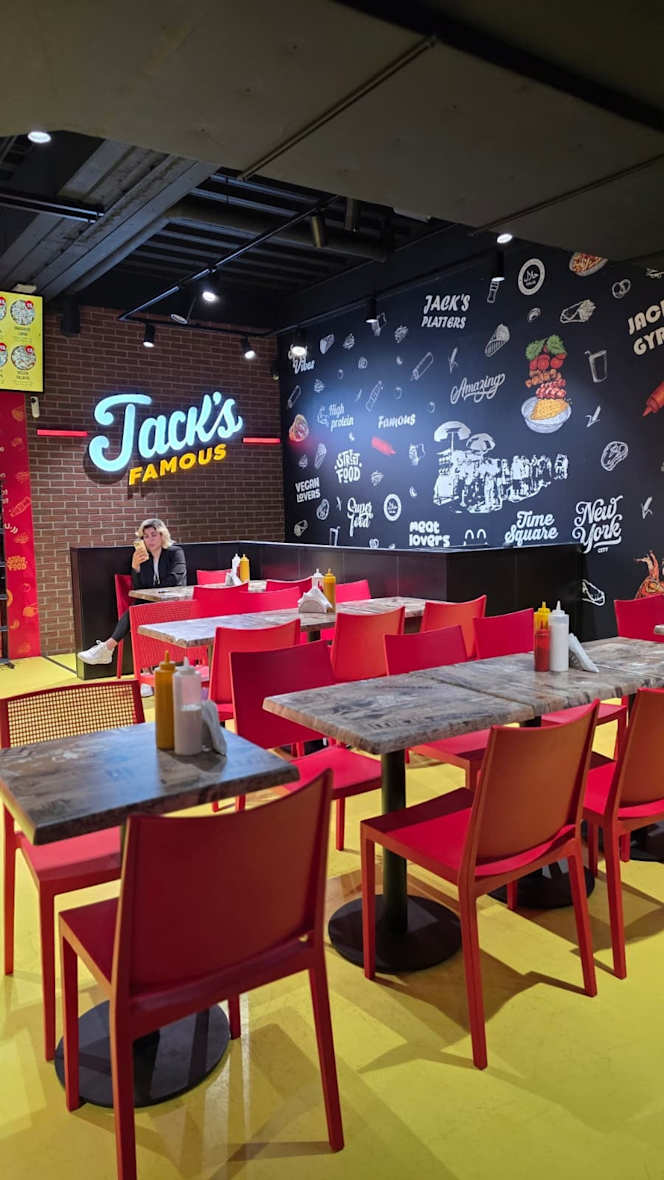 Jack's Famous (Zuidplein) - 9