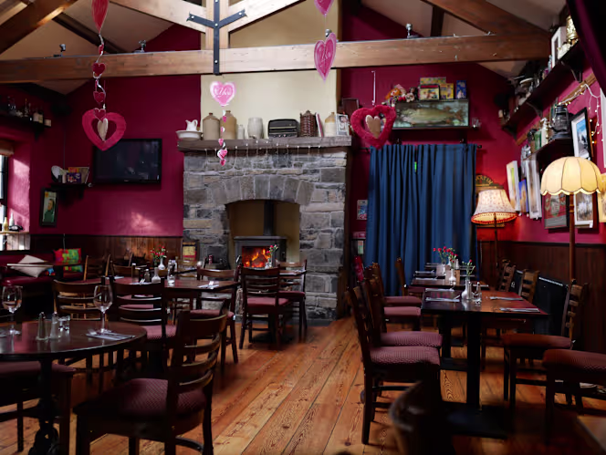 Weir's Bar & Restaurant in Multyfarnham - 3