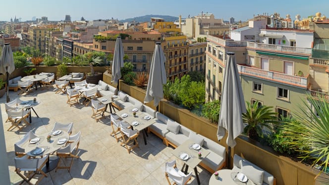 MOOD Rooftop Bar - Hotel The One - 8