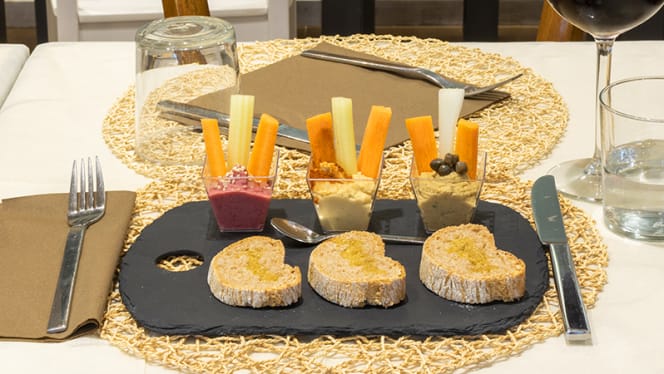 Humus Bio Bakery Bistrot - 2