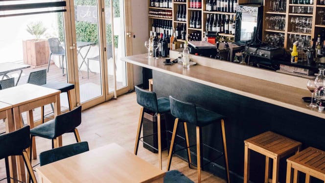 La Suite Wine Bar - 6