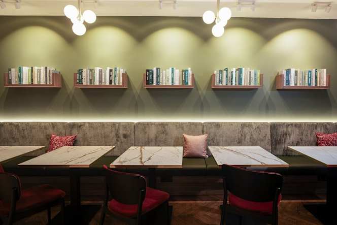 NEPOMUK Bar Salon Eatery - 2