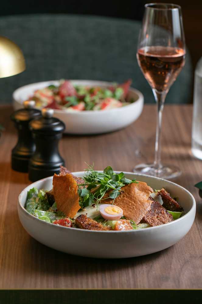 NEPOMUK Bar Salon Eatery - 2