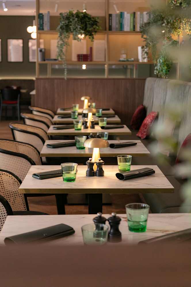 Rike Bar-Restaurant-Terrasse im 5ten - 2