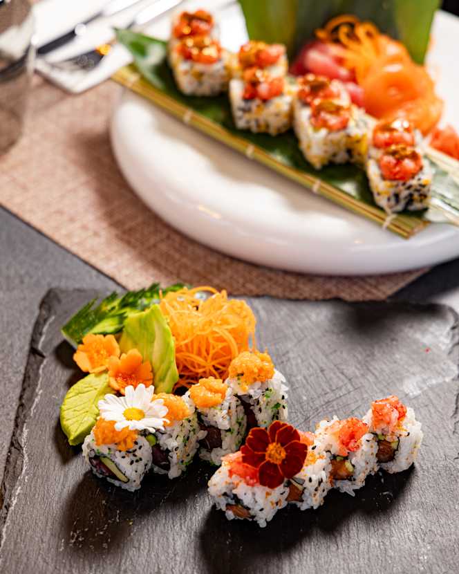 Numa Pizza Sushi Grill - 8