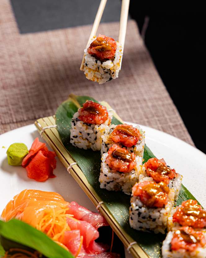 Numa Pizza Sushi Grill - 2