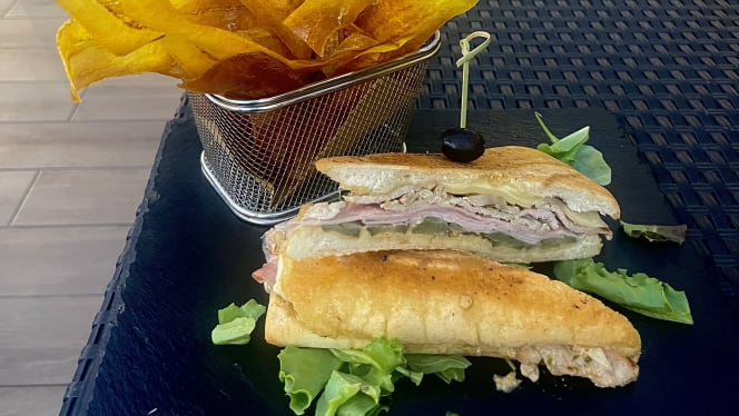 Balance Tropical Lounge - 1