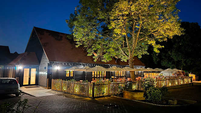 Arens Bar & Grill - Ruislip - 9
