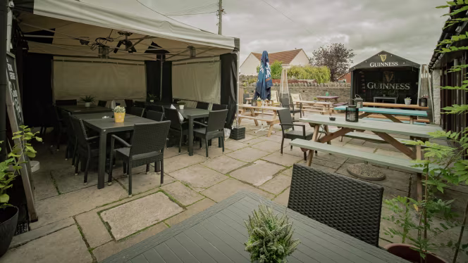 Royal George Thornbury - 1