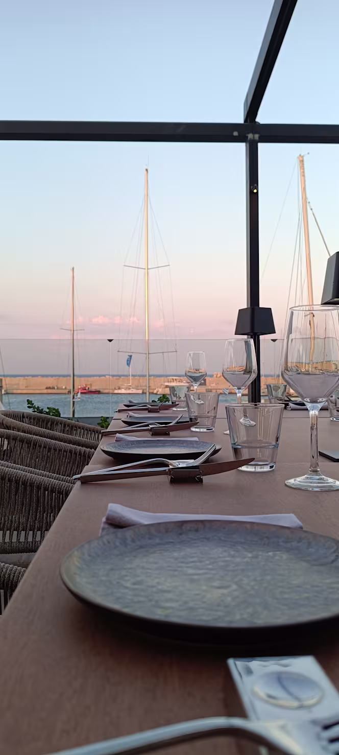 Pier Marina Lounge Restaurant - 0