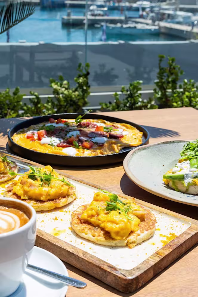 Pier Marina Lounge Restaurant - 1