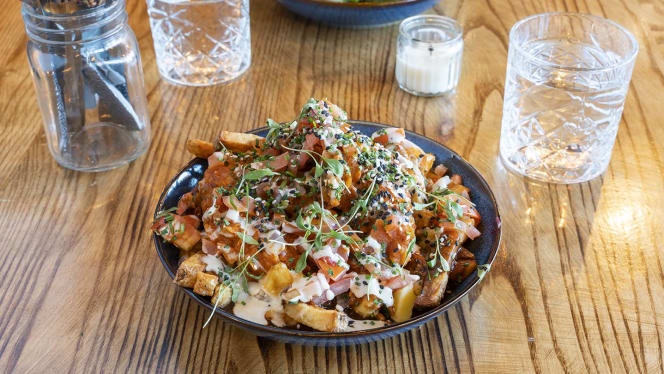 Cleaver Bar & Kitchen - 6