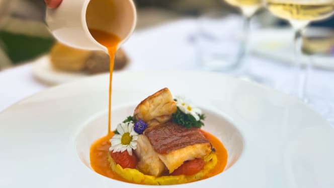 P Garden Lounge Bar & Restaurant - 2