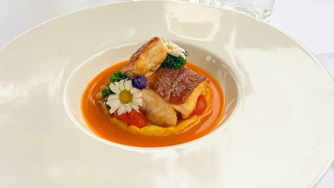 P Garden Lounge Bar & Restaurant - 1