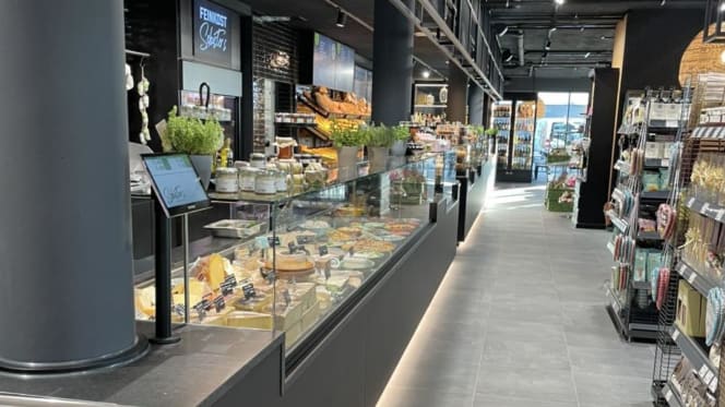 Schuster's Shop Bistro - 6