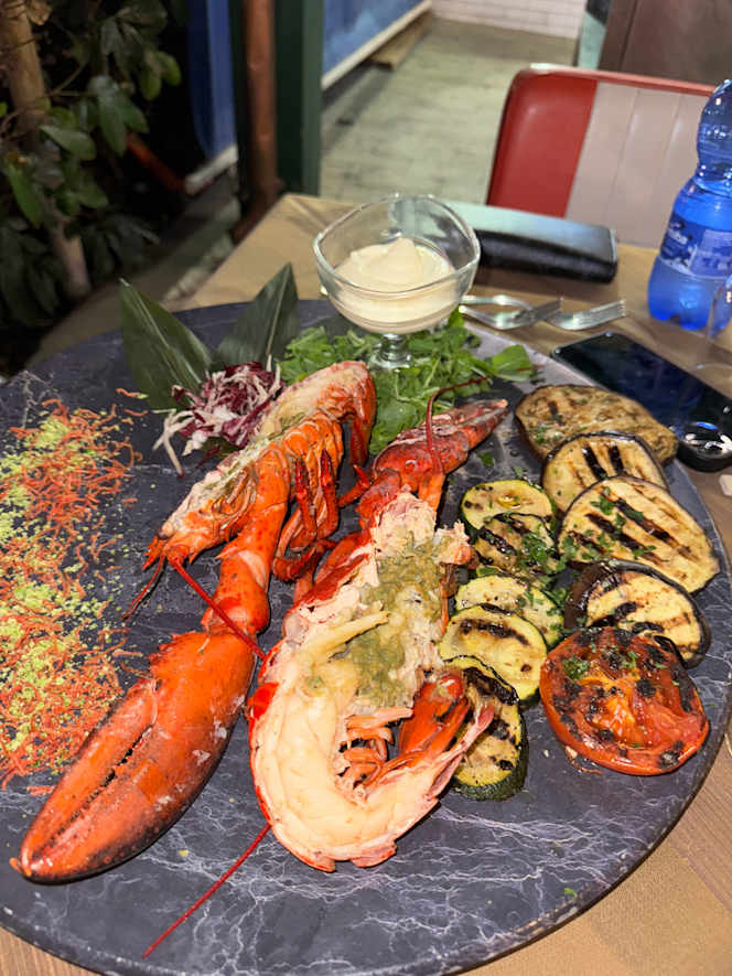 Rodeo Drive Restaurant - 5