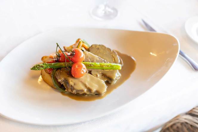 Iru Restaurant - 3
