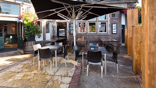 Hyde Park Hotel Leeds - Leeds - 8