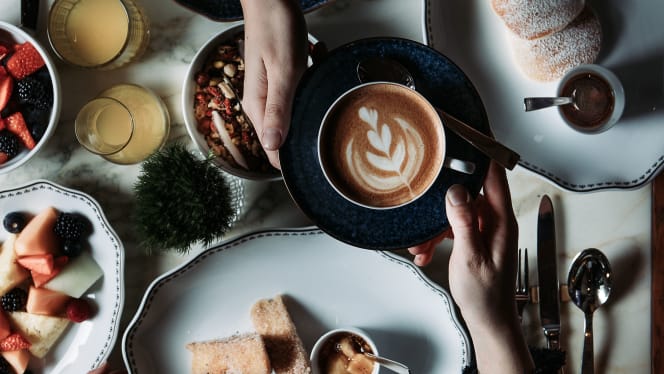 Neue Hoheit Restaurant & Bar - 4